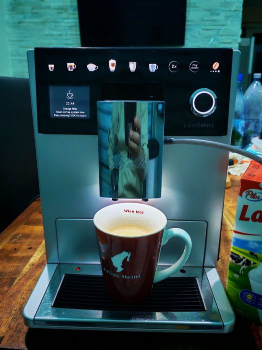 Espressor Melitta CI Touch Fully-auto 1.8 L 1400 W Argintiu