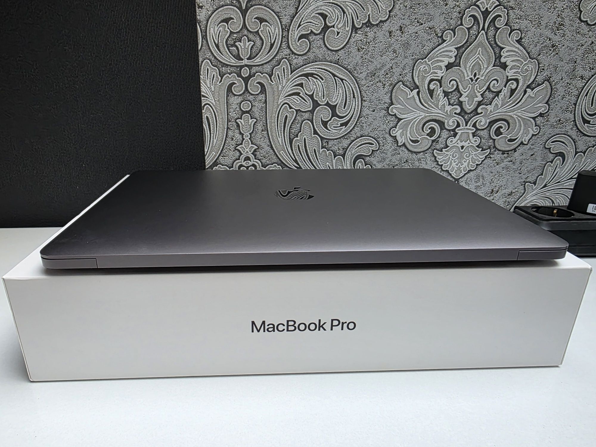 MacBook Pro 13 - inch