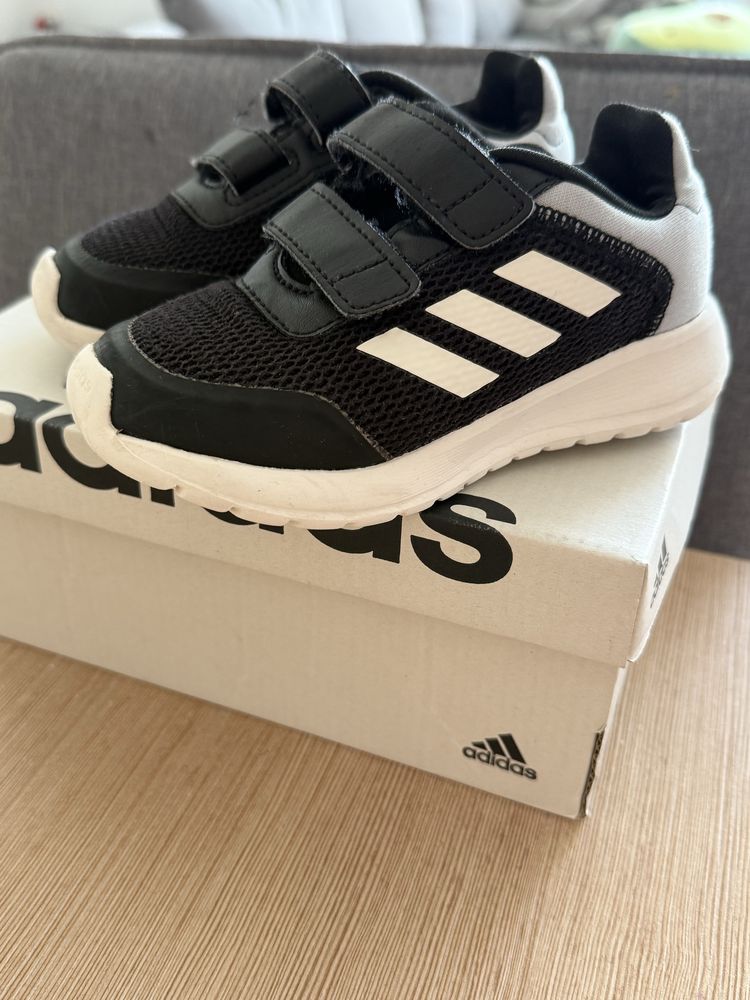 Маратонки Adidas/Адидас