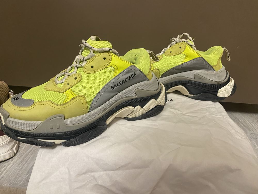 Adidasi balenciaga triple s marime 39