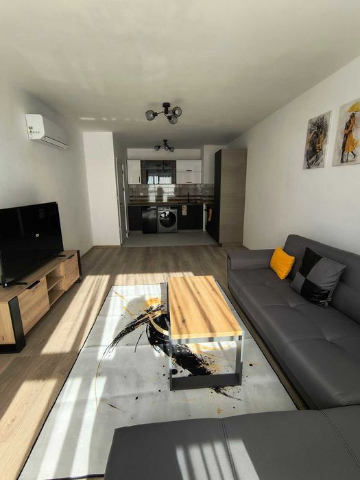 Двустаен обзаведен луксозно/ агенцията разполага с ключ за имота