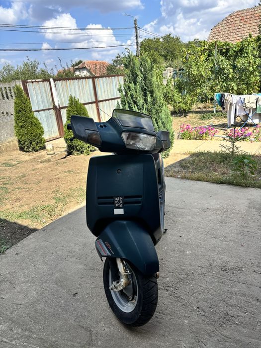 Vand scuter Peugeot SV 125 2T