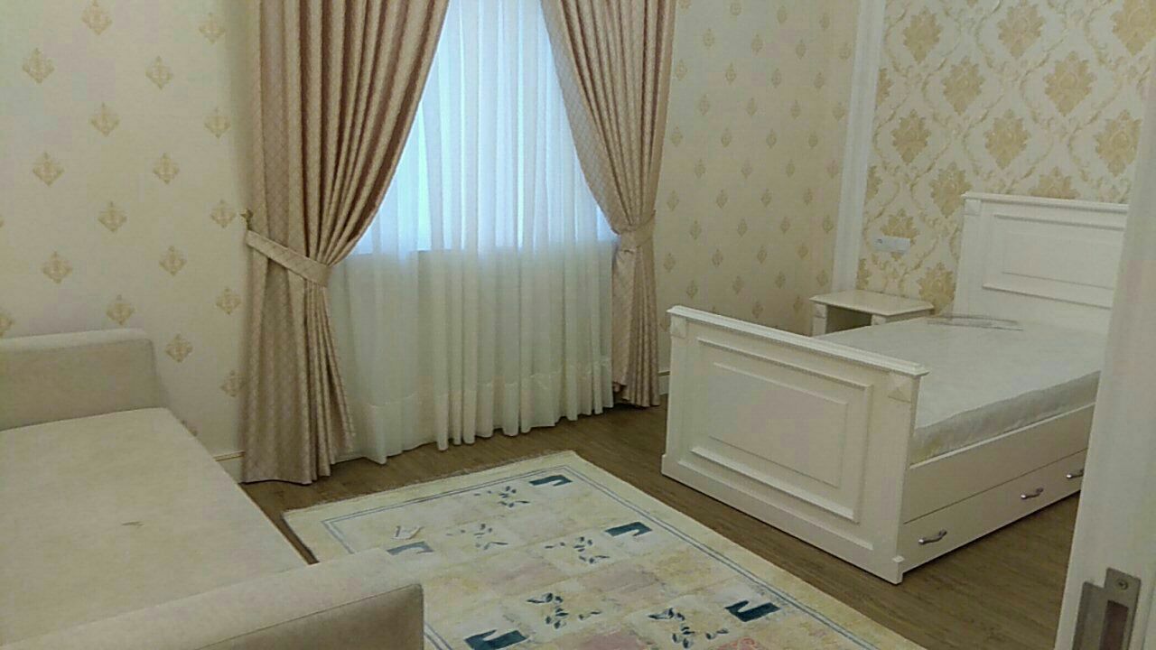 Аренда 3х комнатная квартира 130²м