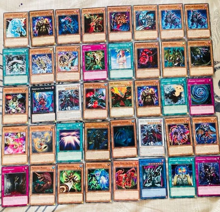 Предлагам Yu-Gi-Oh карти