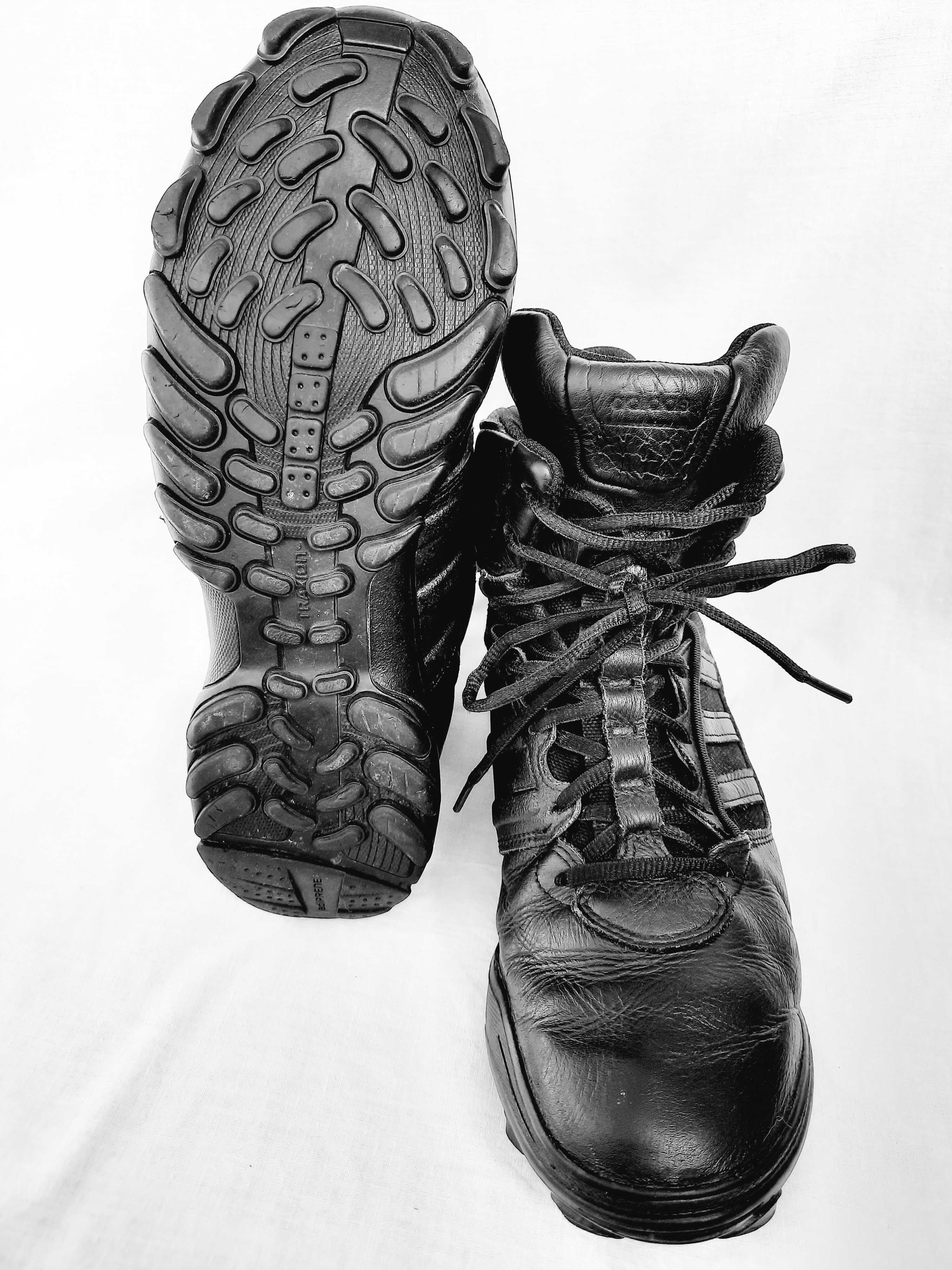 Adidas gz6115 туристически обувки, кубинки, маратонки