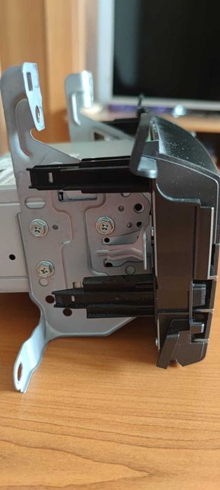 Vând sistem multimedia original Panasonic pentru Toyota RAV4