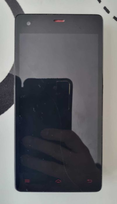 Стар телефон Fluo V