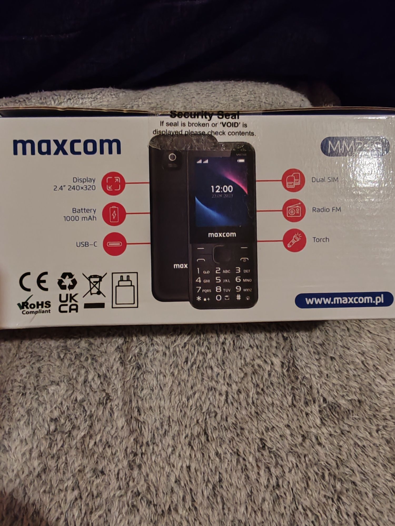 Vând telefon maxcom mm248
