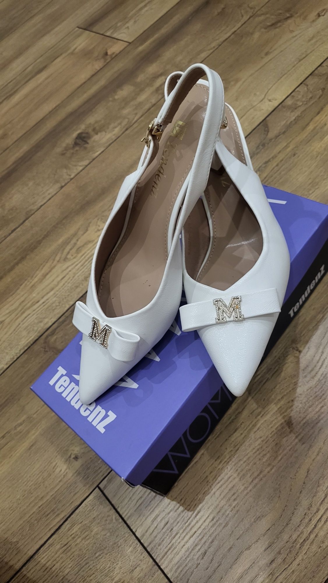 Оригинална рокля Guess