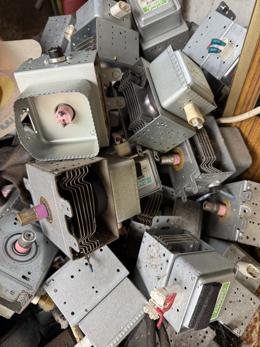 Магнетрони от различни микровълнови