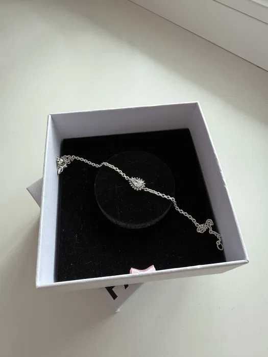 Гривна Пандора|Pandora