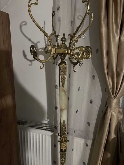 2 cuiere de bronz , unul simplu unul cu onix