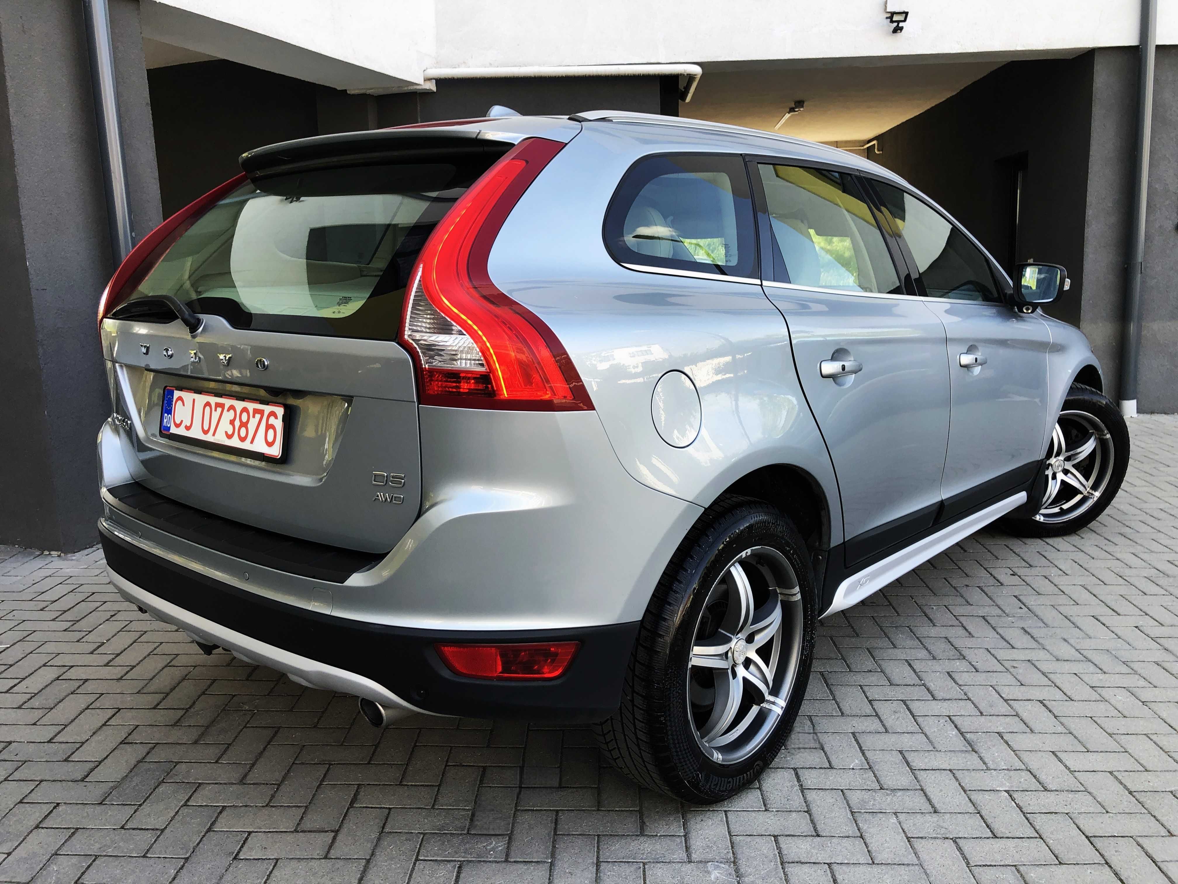 Volvo XC60*Summum*5Cilindrii*Pano*4x4*Aut*Piele*Led*Navi*Cam*FullTop