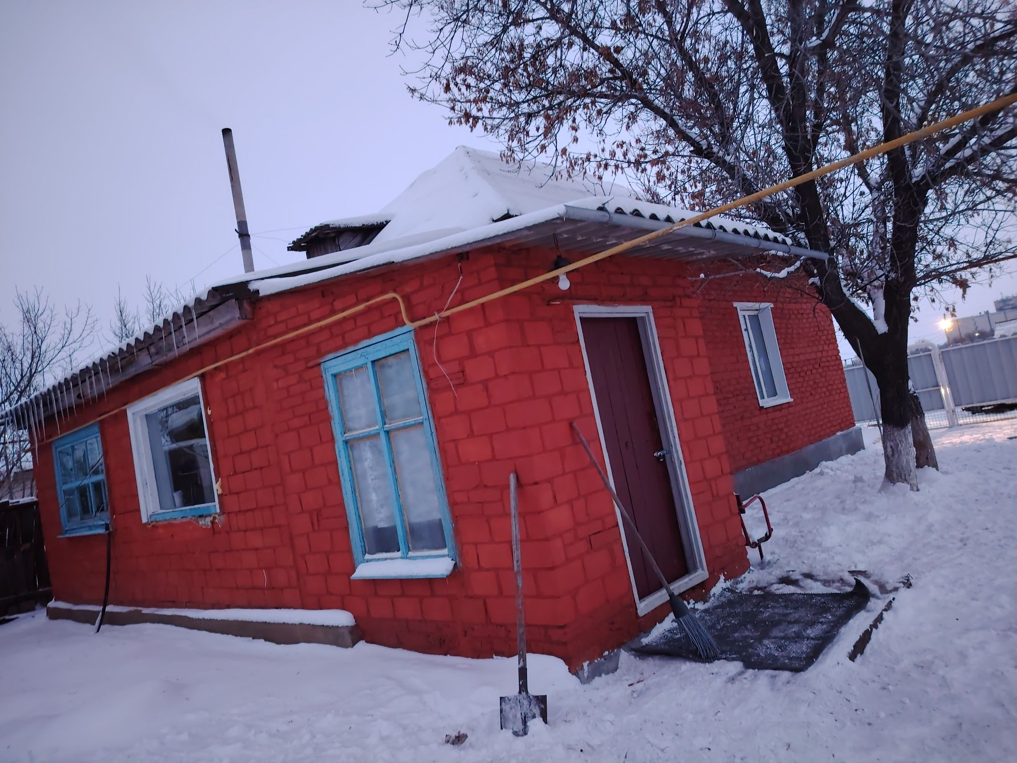 Продаём дом с мебель в п. Переметном.