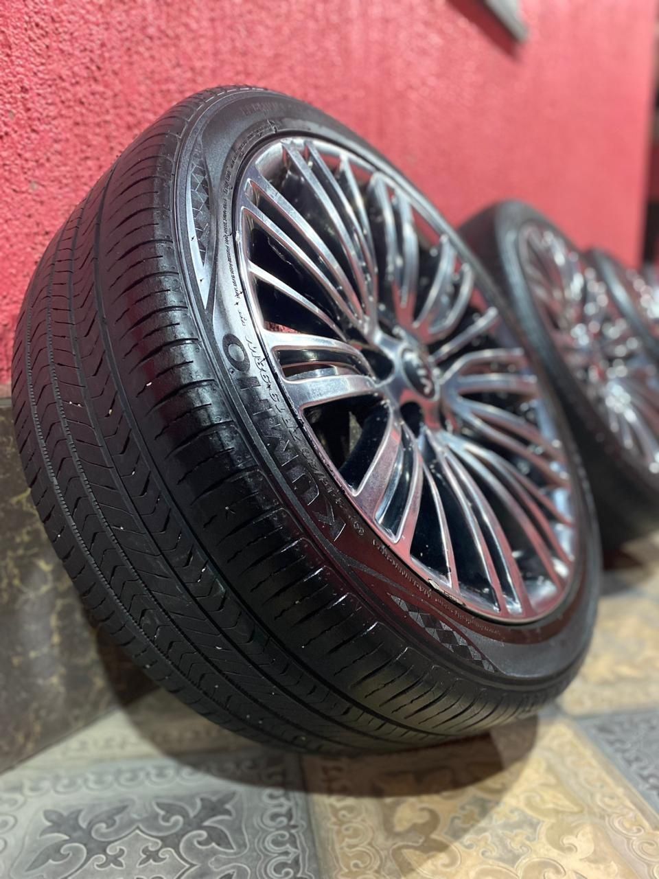 Продам Kia k7 Диски шинами Срочно Срочно
