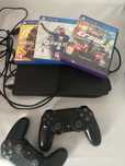 Vand playstation 4 cu 2 joystickuri si jocuri