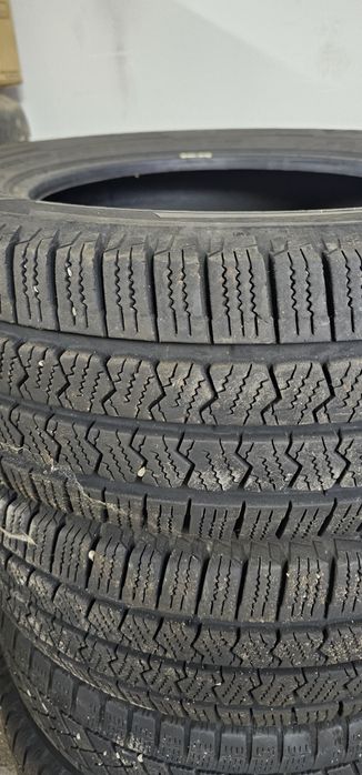Vând cauciucuri stare excelenta iarna C-uri R16