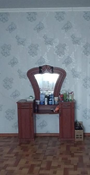 Трюмо продам срочно