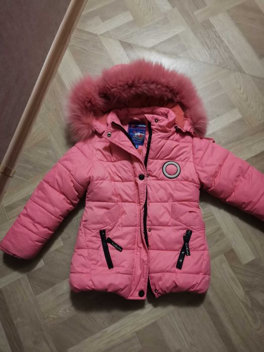 Продам пуховик на девочку б/у