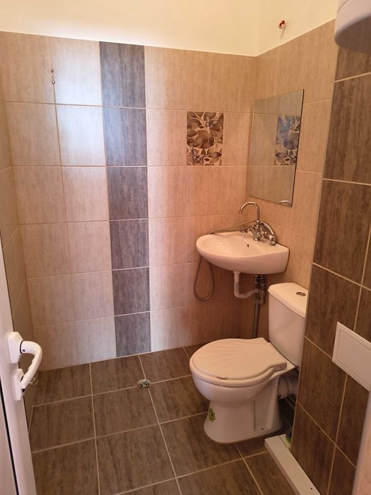 Търговско помещение под наем