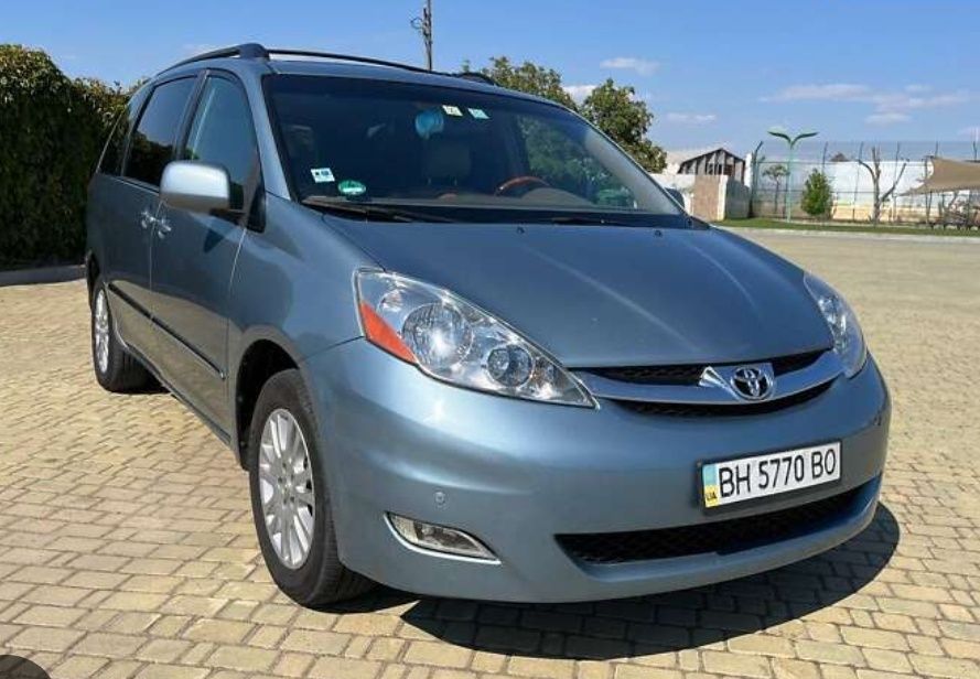 Toyota sienna Авто на запчасти