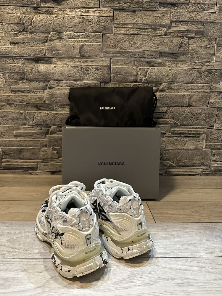 Balenciaga Runner Graffiti White (РАЗМЕРИ 41 И 42)