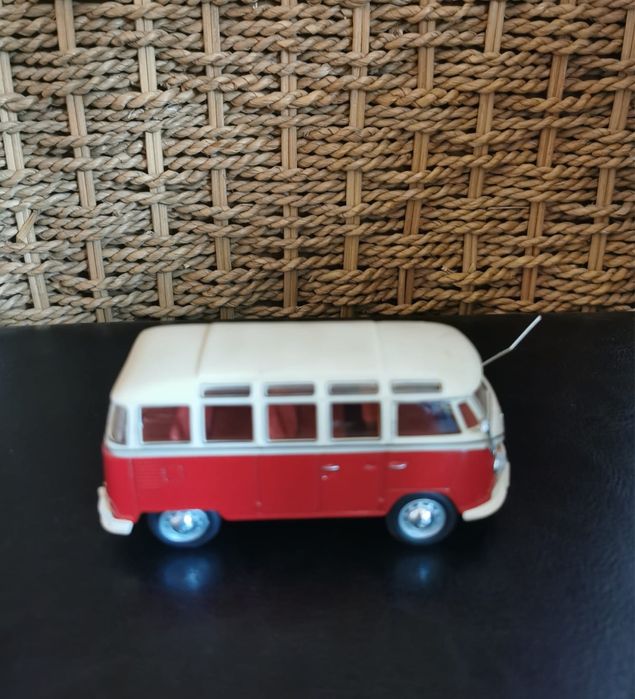 Количка hongwell cararama VOLKSWAGEN Автo.тип1-1963 Червен/бежов 1:43