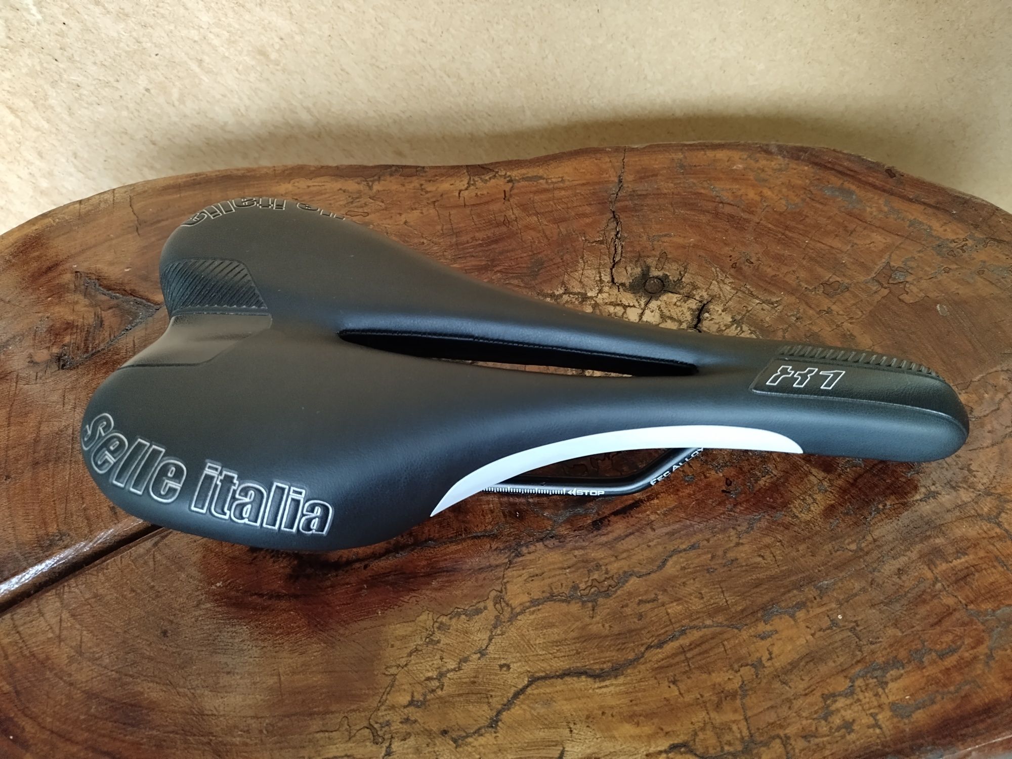 Седалка за велосипед Selle Italia H1