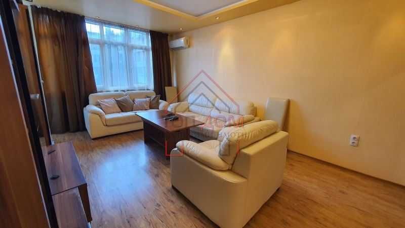 Дава се под наем Двустаен апартамент в Варна, Нептун - 60 кв.м за 612 € - Снимка #1