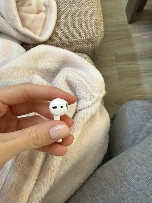 Apple airpods gen 2