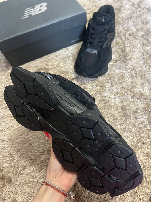 New Balance 9060 “Triple Black”