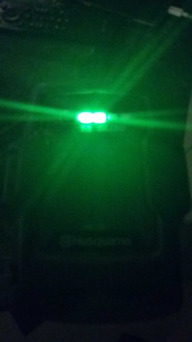 Vînd baterie HUSQVARNA ptr.scule diverse 2/4/8Ah-'în stare perfectà