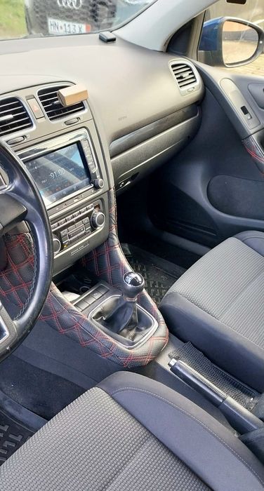 VW GOLF 6 1.6Tdi 105 cp hatchback