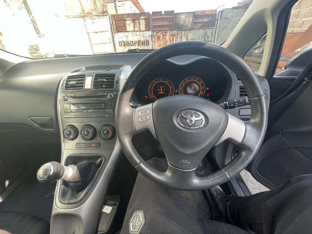 На Части Toyota Auris 2.0 D-4D 126к.с дизел 2007г.