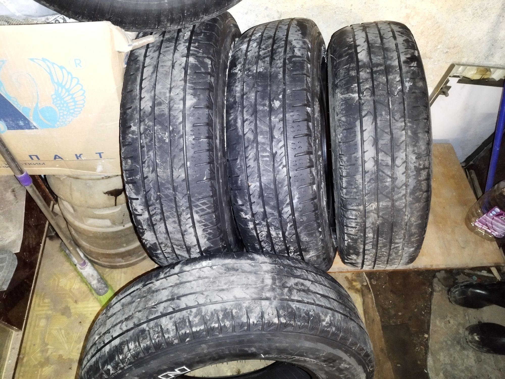 Продам шины 225/75  R16