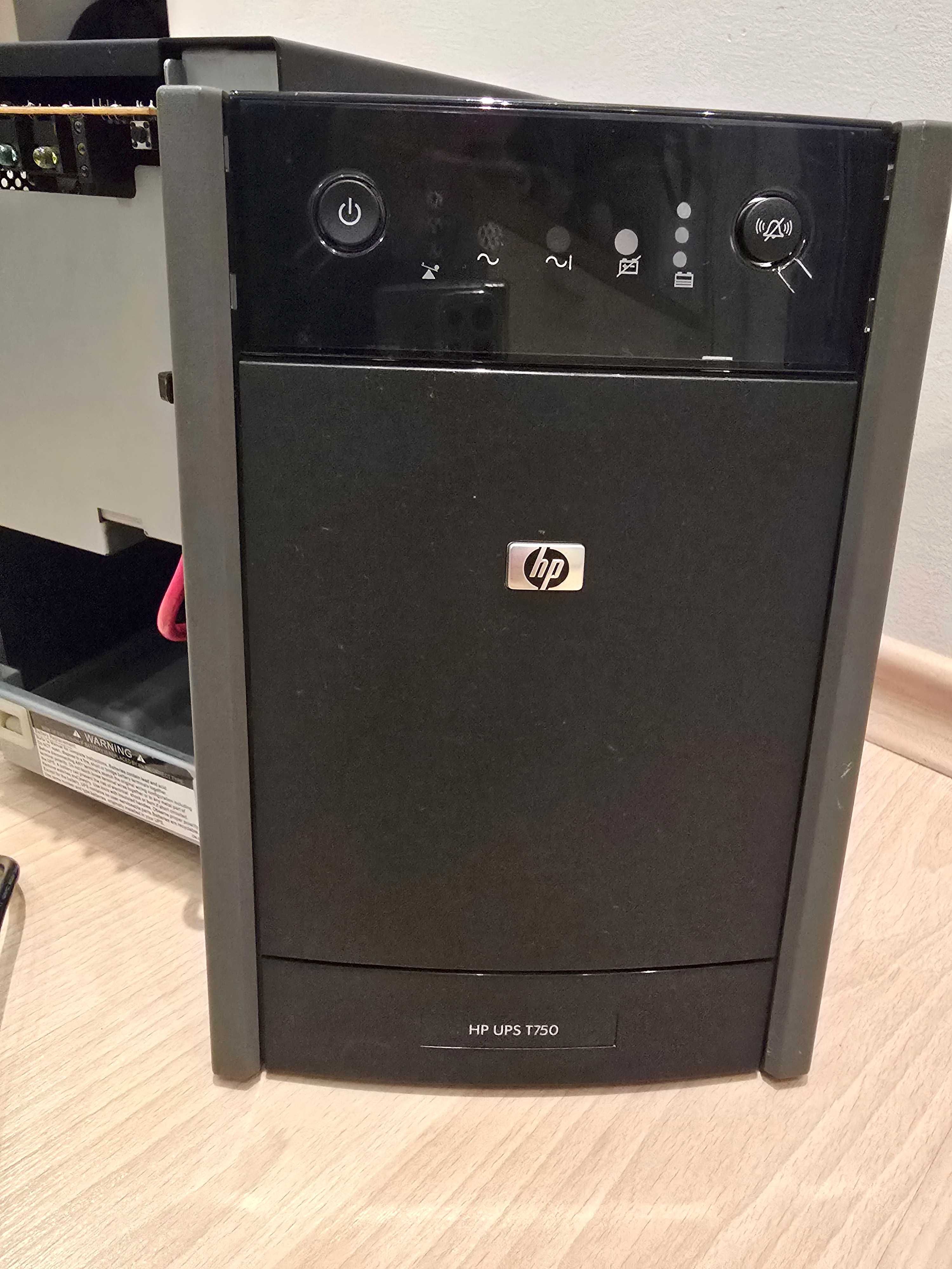 Продавам UPS HP T750 750VA 500W USB без батерии