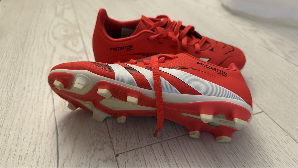 Ghete fotbal adidas predator copii
