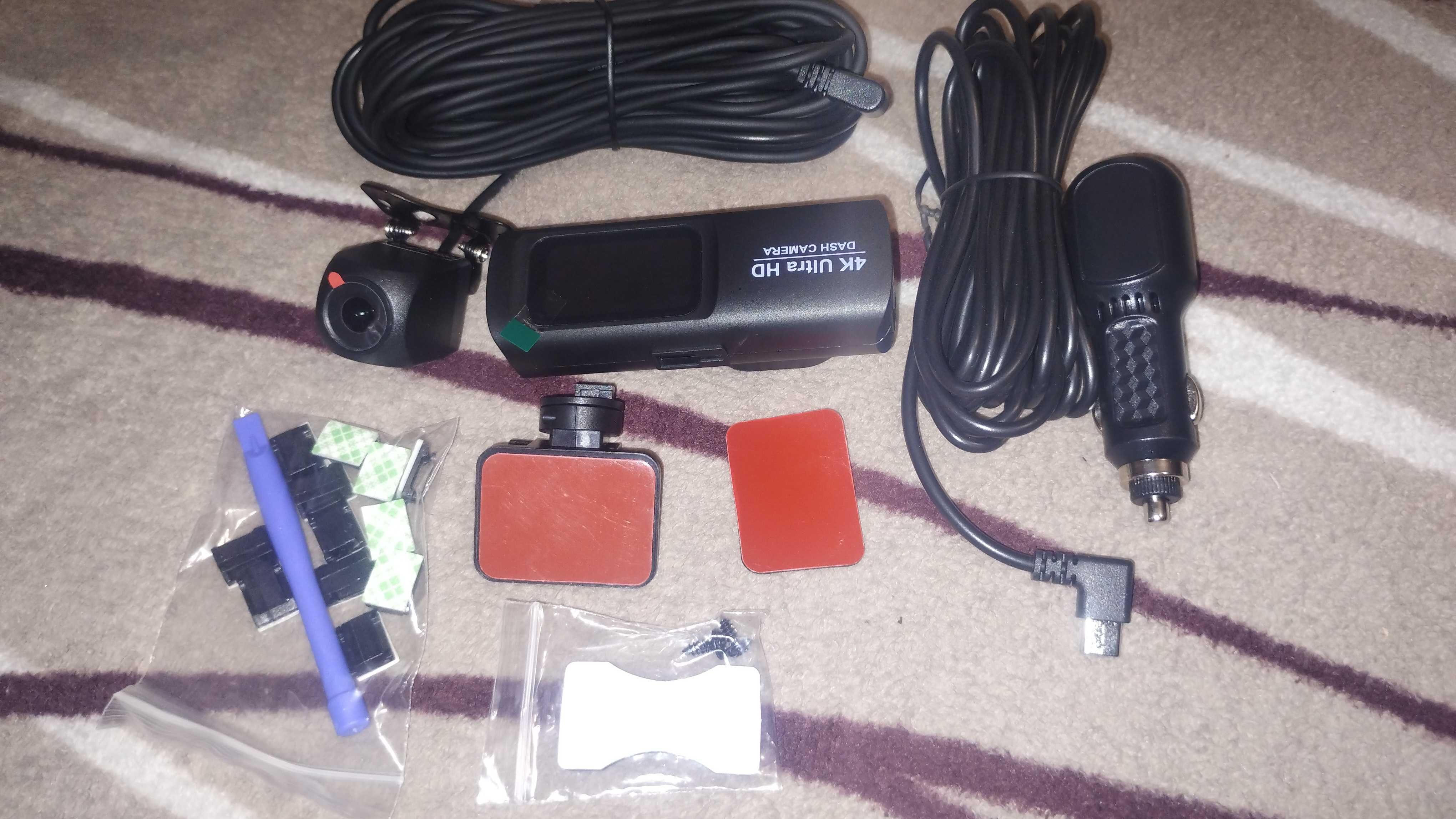 Camera auto ultra HD 4K V22 +card 64G