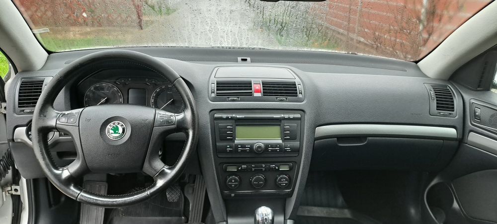 Skoda octavia 2 pret 2200 e