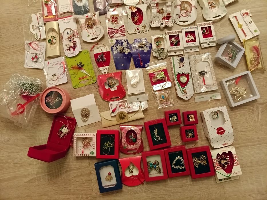 Mărtișoare stare foarte buna