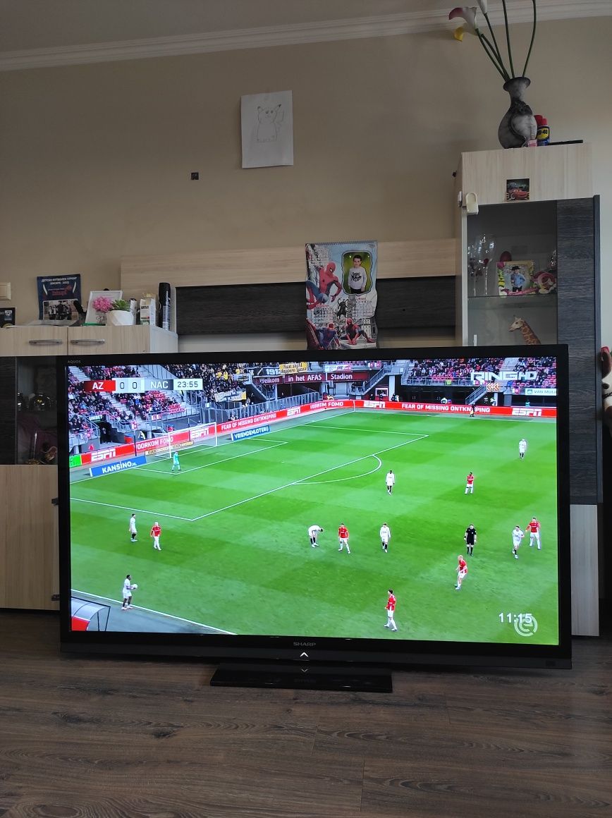 Лед Телевизор SHARP 70 инча 3D