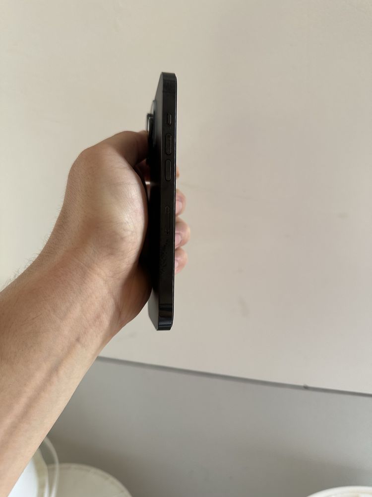 Iphone 14 pro black sotiladi
