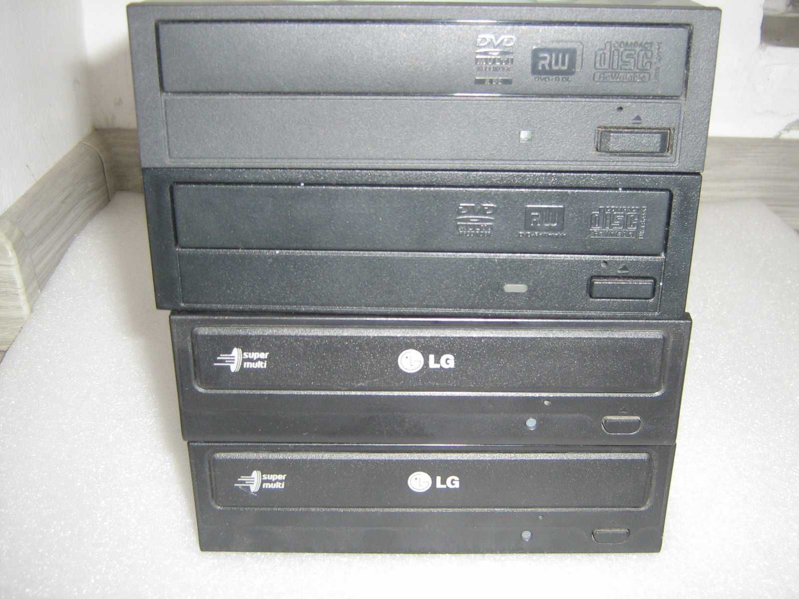 Vand DVD Writere pe SATA