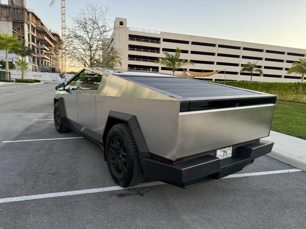 Tesla cybertruck