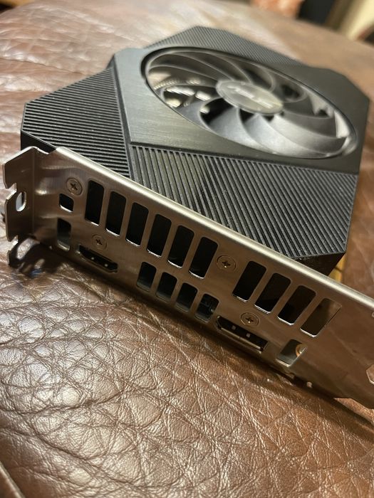 Asus Radeon RX 6400
