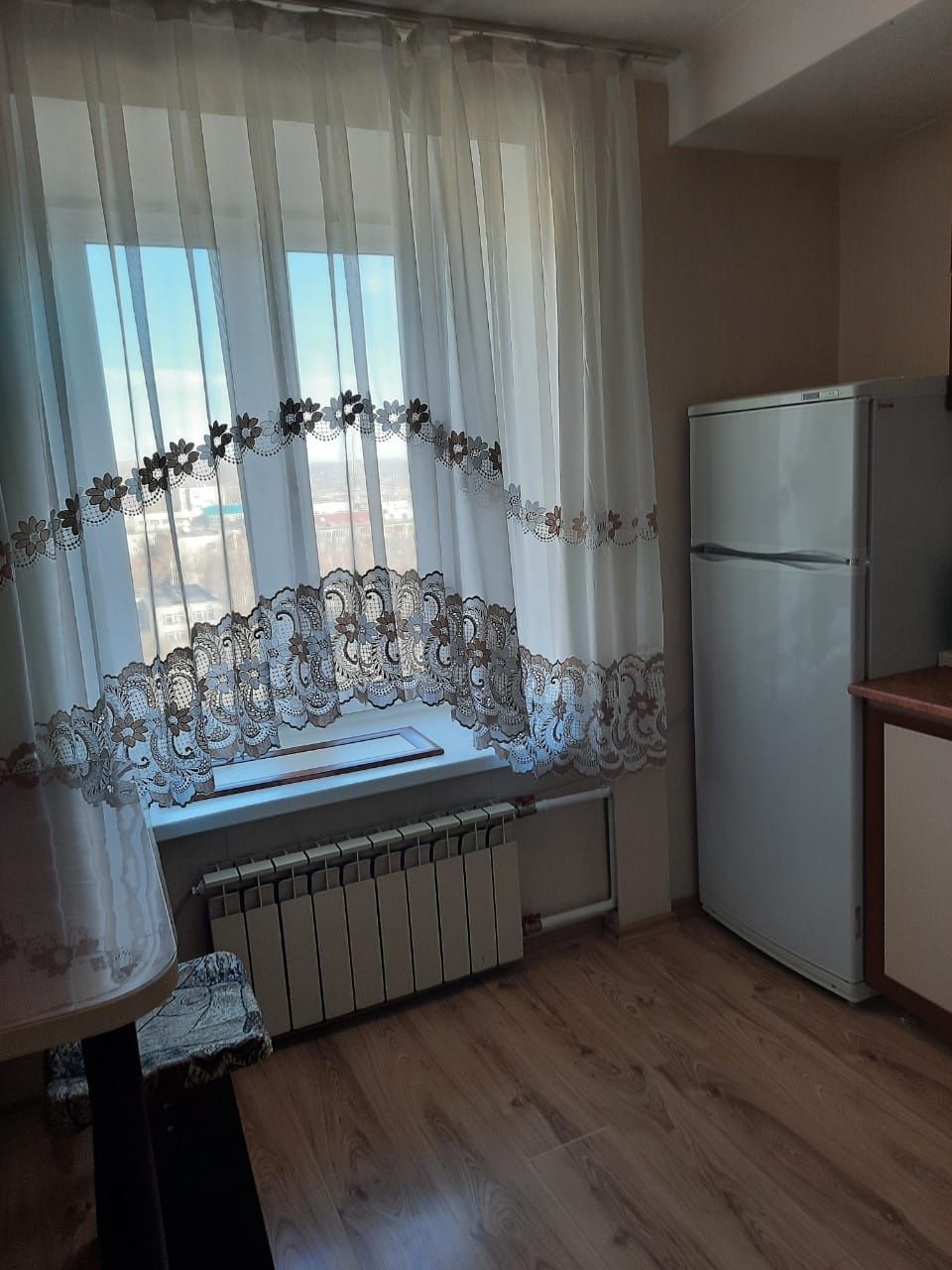 Сдам 1комн.вСамом Центре-Казахстан 70.ПолностьюМебилированная.Собствен