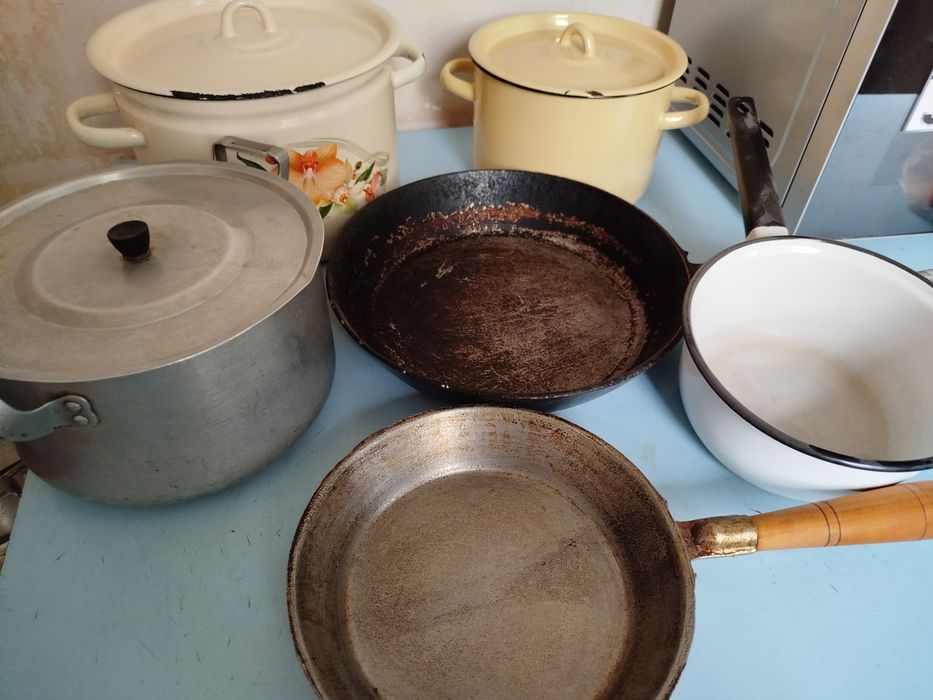 Кастрюли, казан, бидон, сковороды, формы