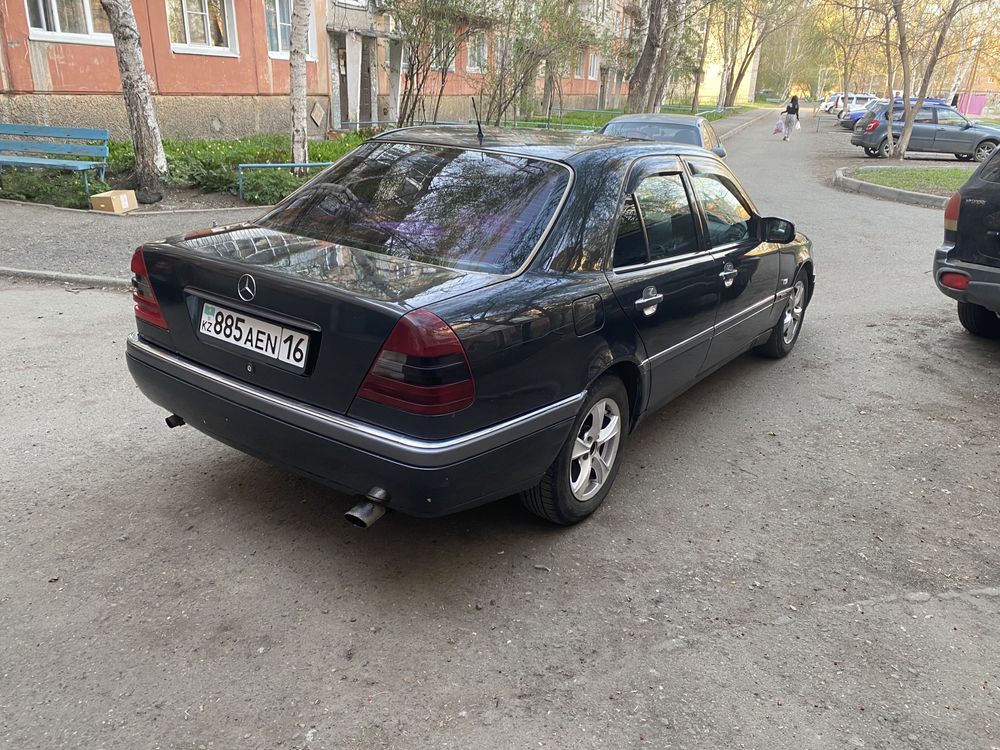 Mercedes w202 c280