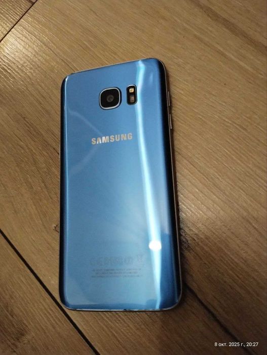 Samsung S7 edge в отличном состоянии.