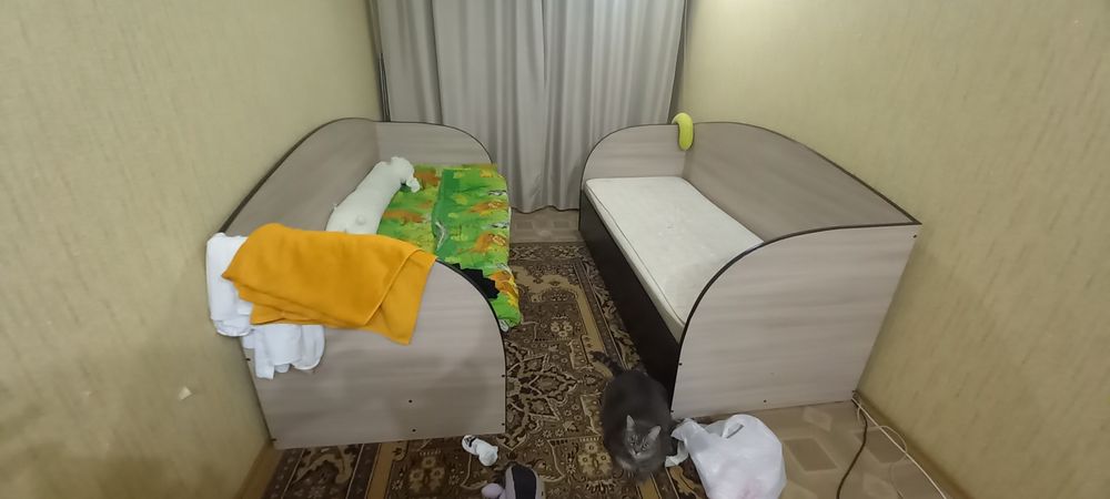 Продам две кровати, односпальные.